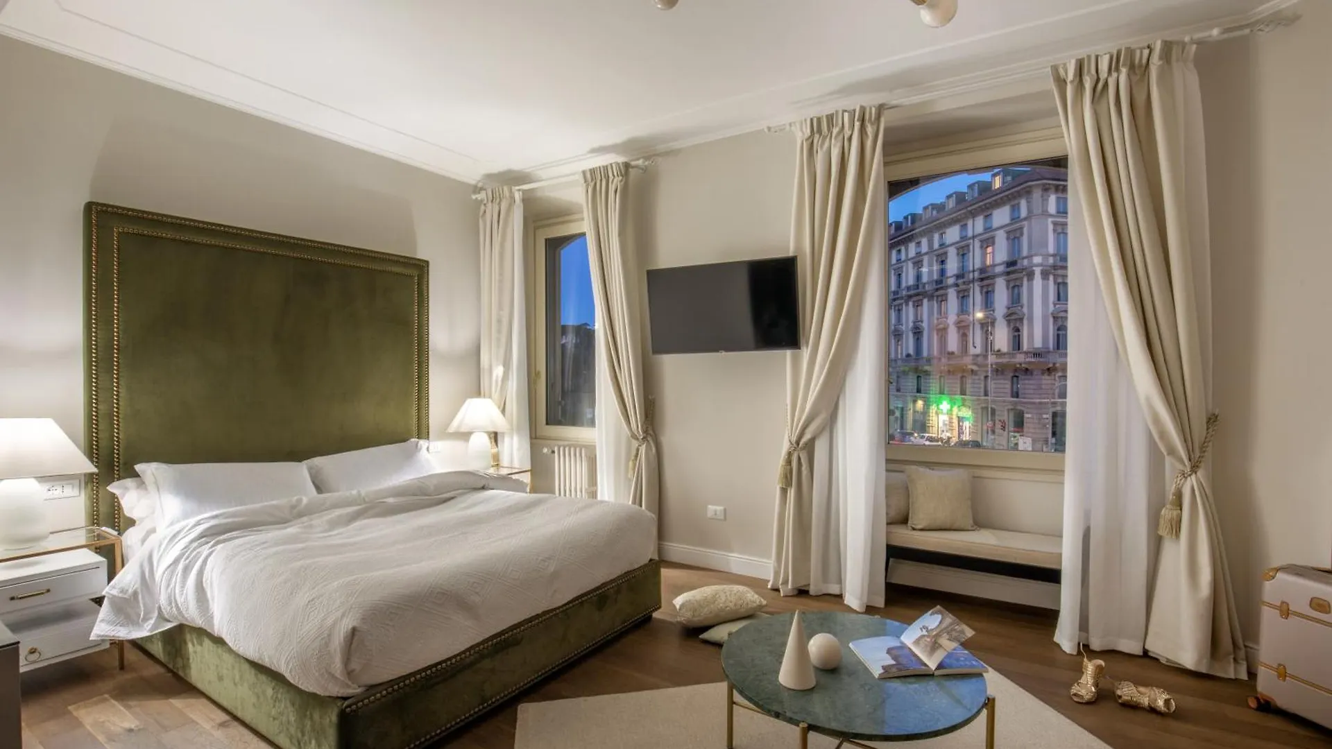Daplace - Corso Monforte Suites Milan