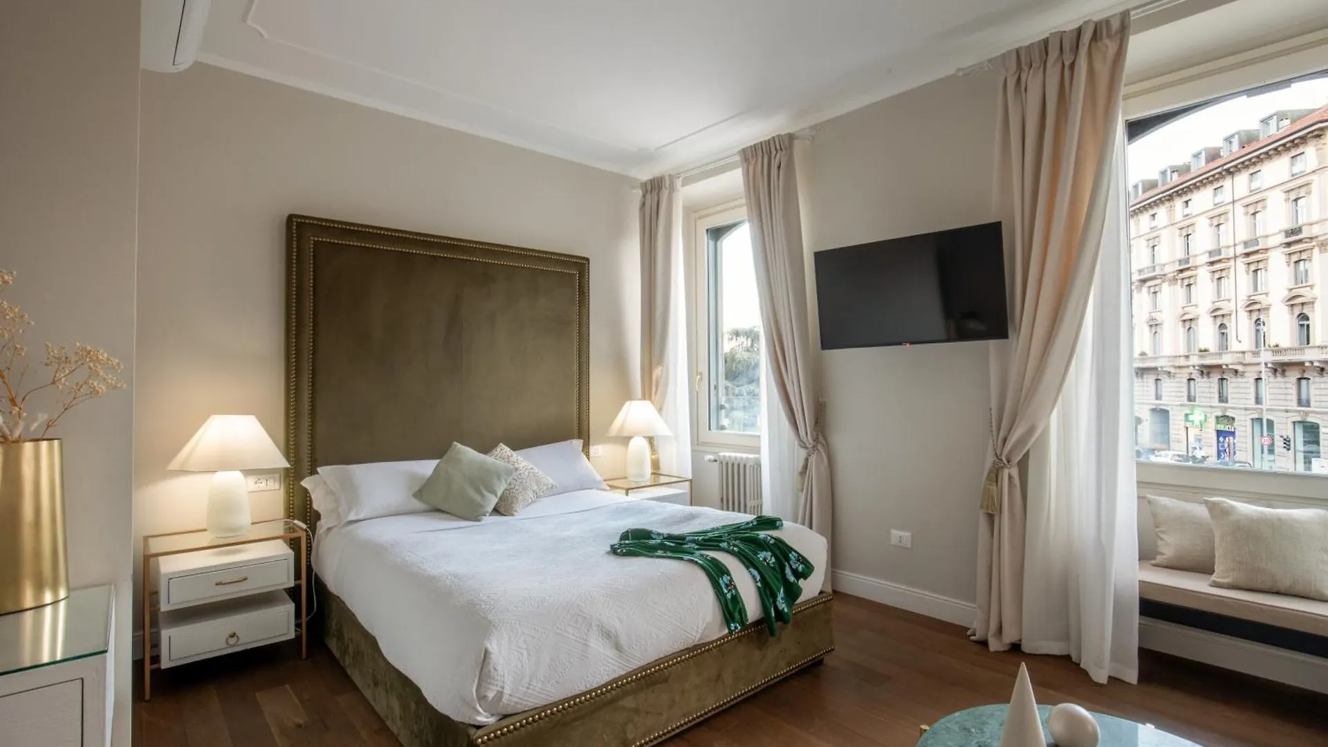 Daplace - Corso Monforte Suites Milan Italy