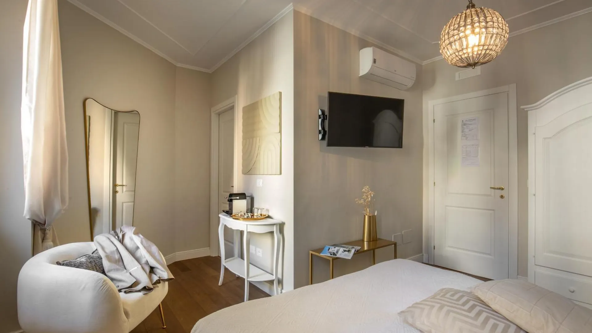 Daplace - Corso Monforte Suites Milan