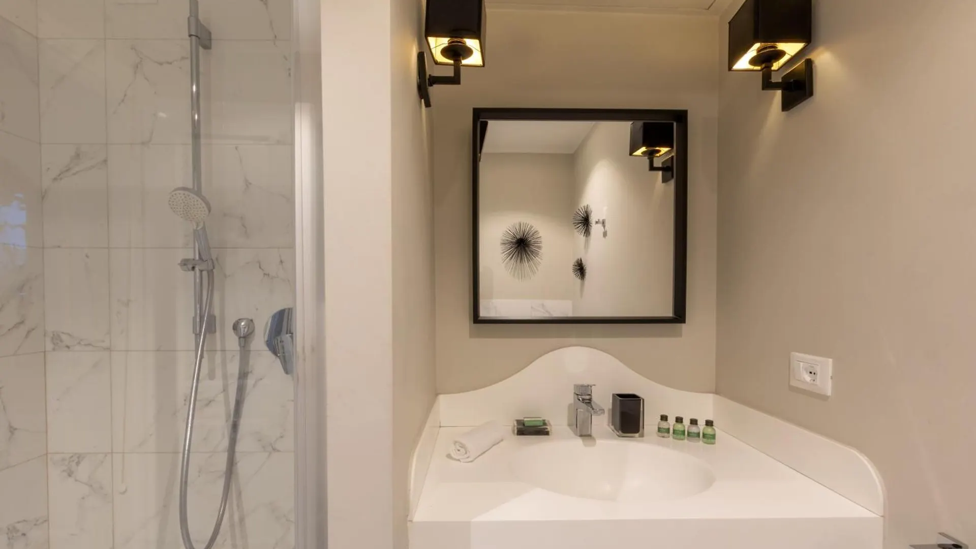 בית הארחה מילאנו Daplace - Corso Monforte Suites